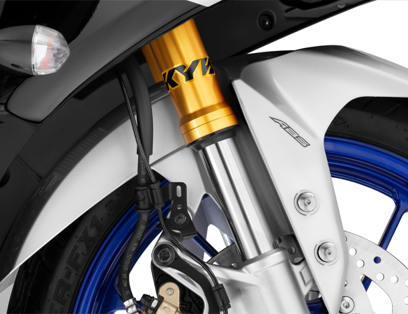 Y15ZR front air scoop feature