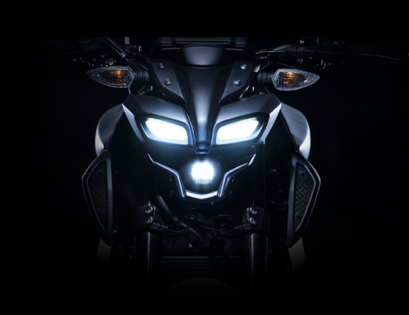 Y15ZR front air scoop feature