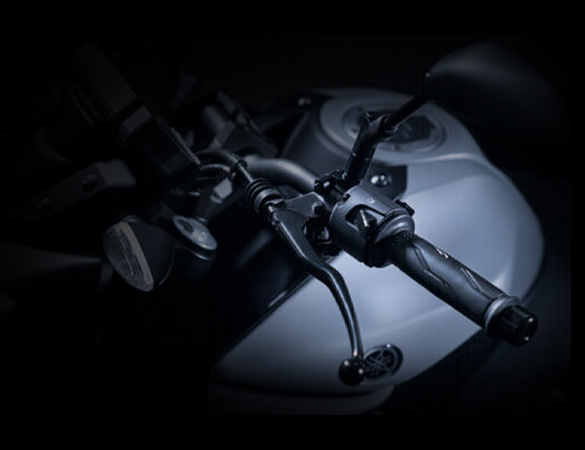 Y15ZR aerodynamic front visor feature