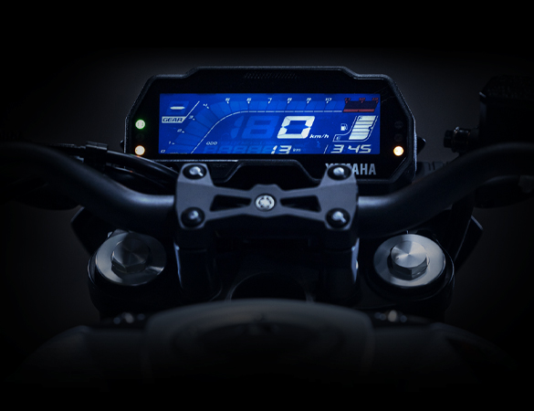 Y15ZR aerodynamic front visor feature