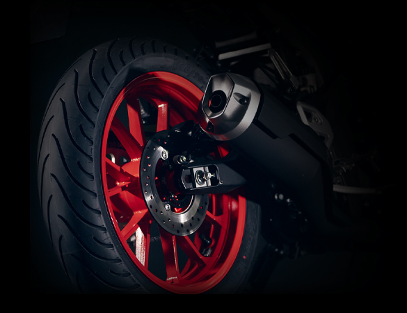 Y15ZR front air scoop feature