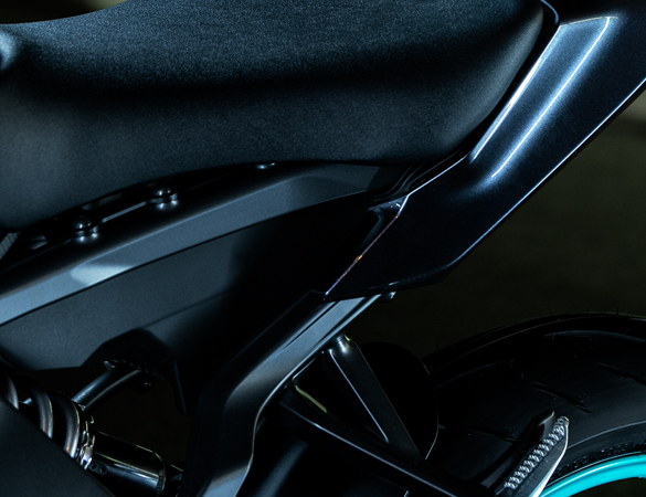 Y15ZR front air scoop feature