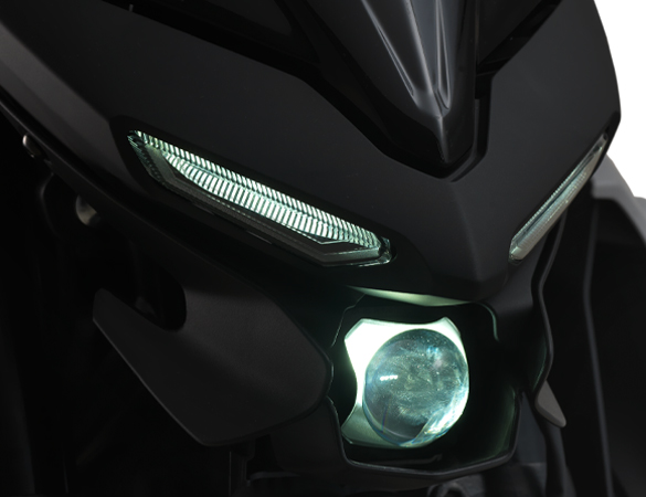 Y15ZR front air scoop feature