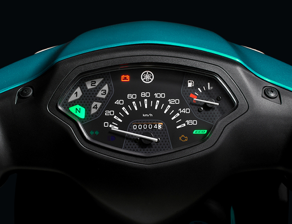 Y15ZR aerodynamic front visor feature