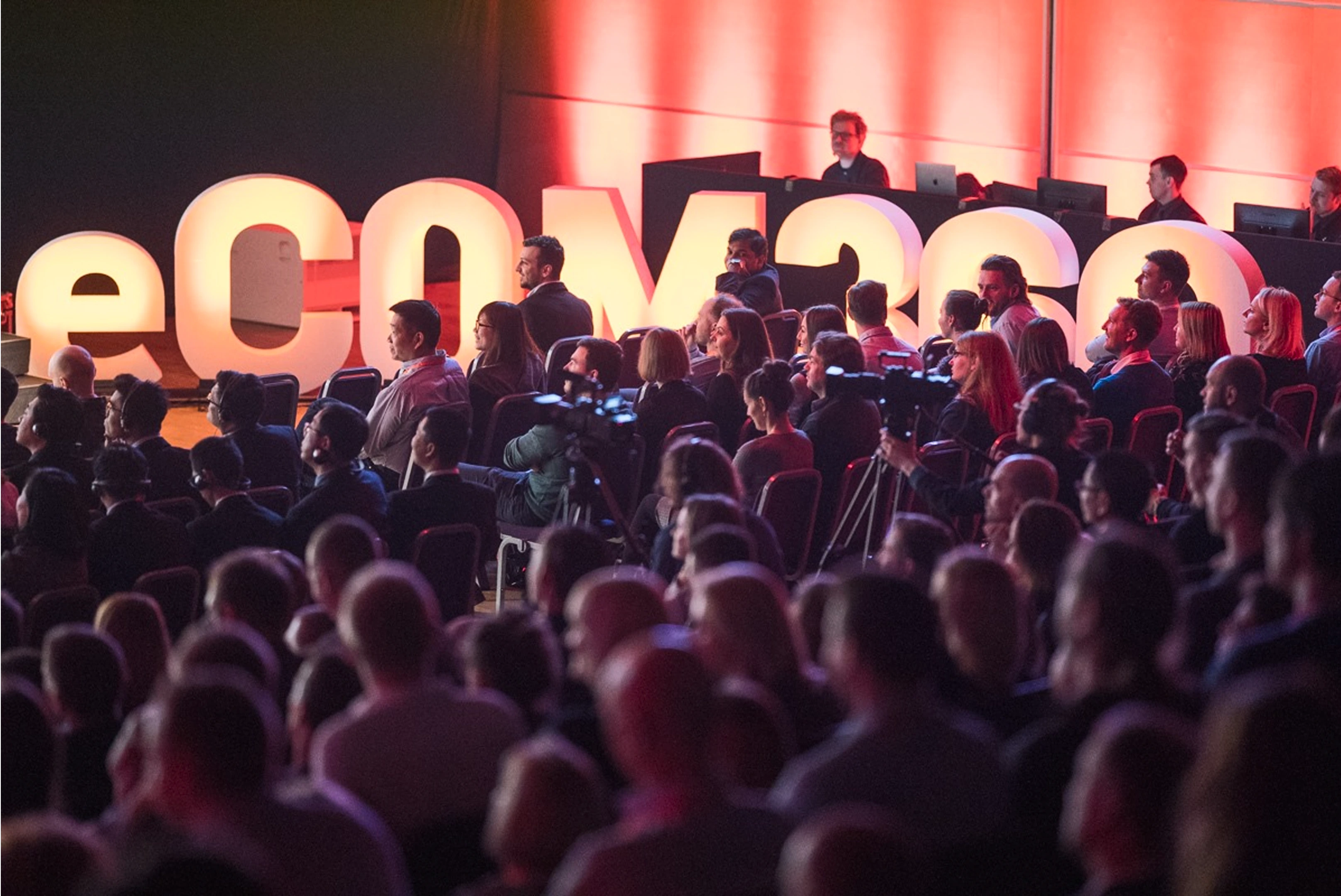 Join us at live and online eCommerce events, watch our webinars, follow the conferences we organize, and catch up on recent news.