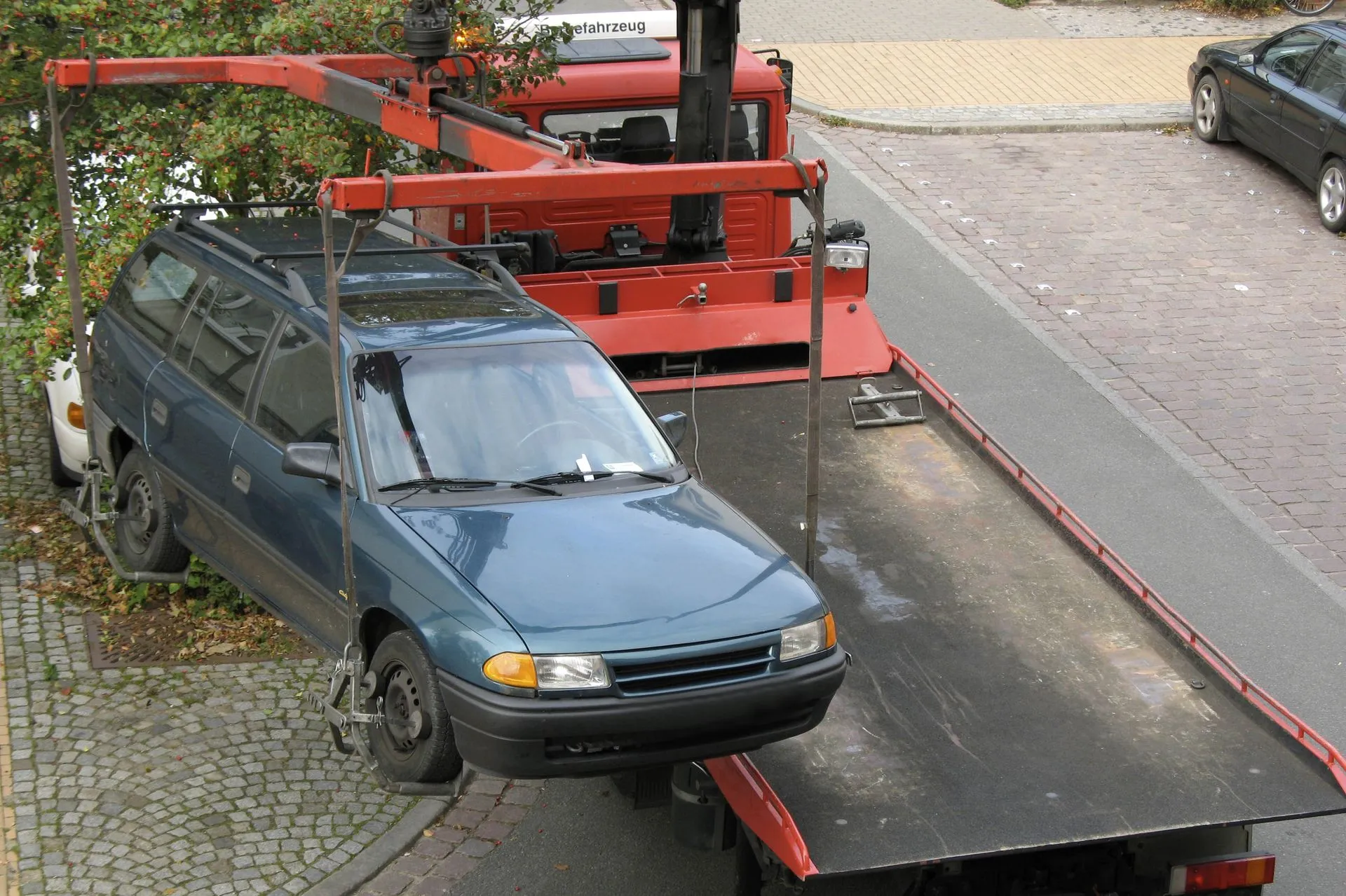 How to find the best tow truck service article image