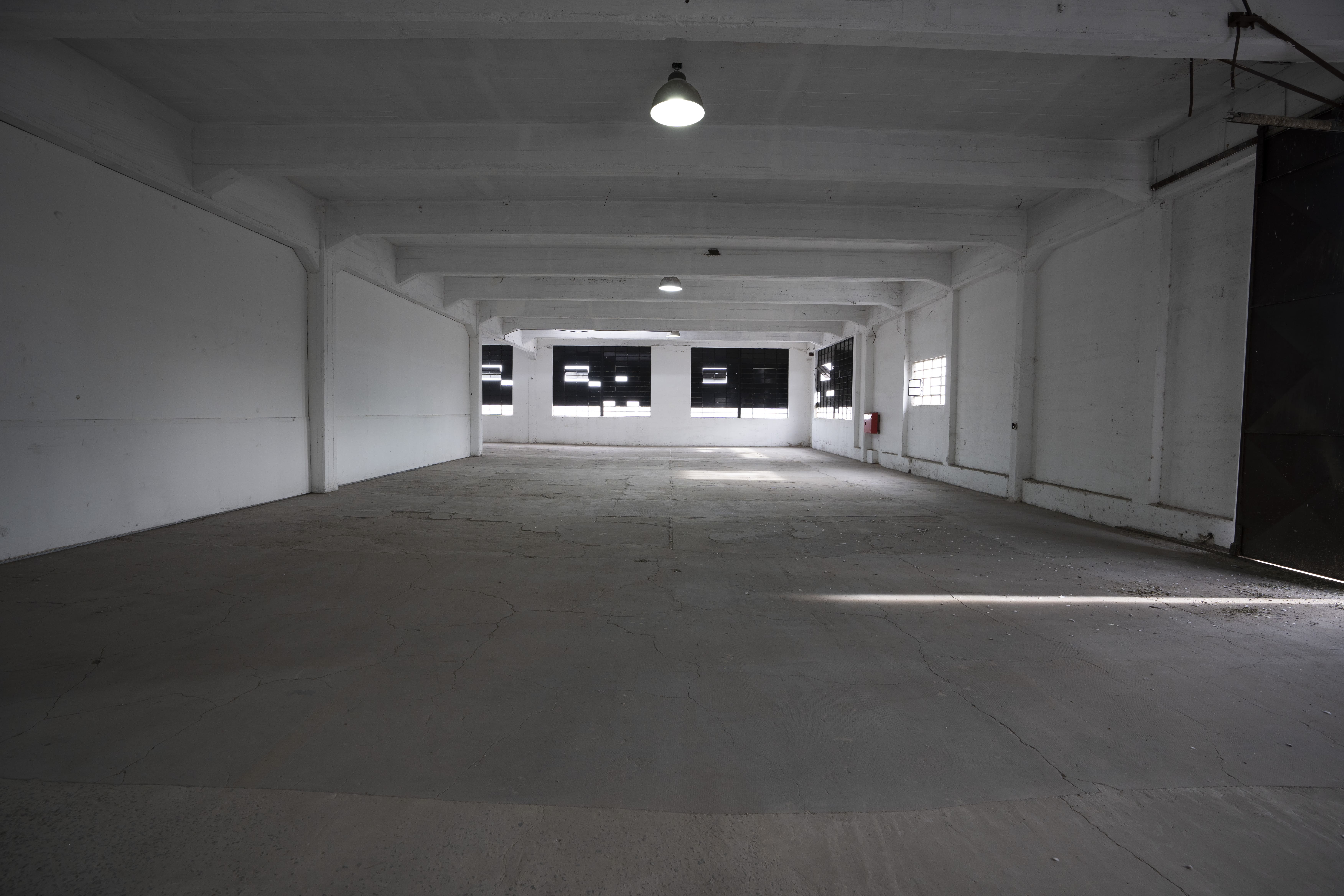 Interior del depósito de 477 m² en Parque Suárez, San Martín (foto 1)
