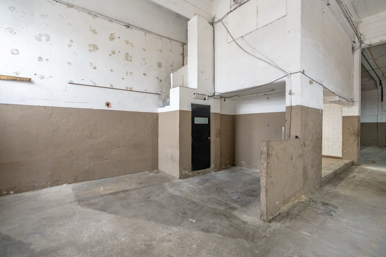 Interior del galpón de 355 m² en Parque Suárez, San Martín (foto 3)