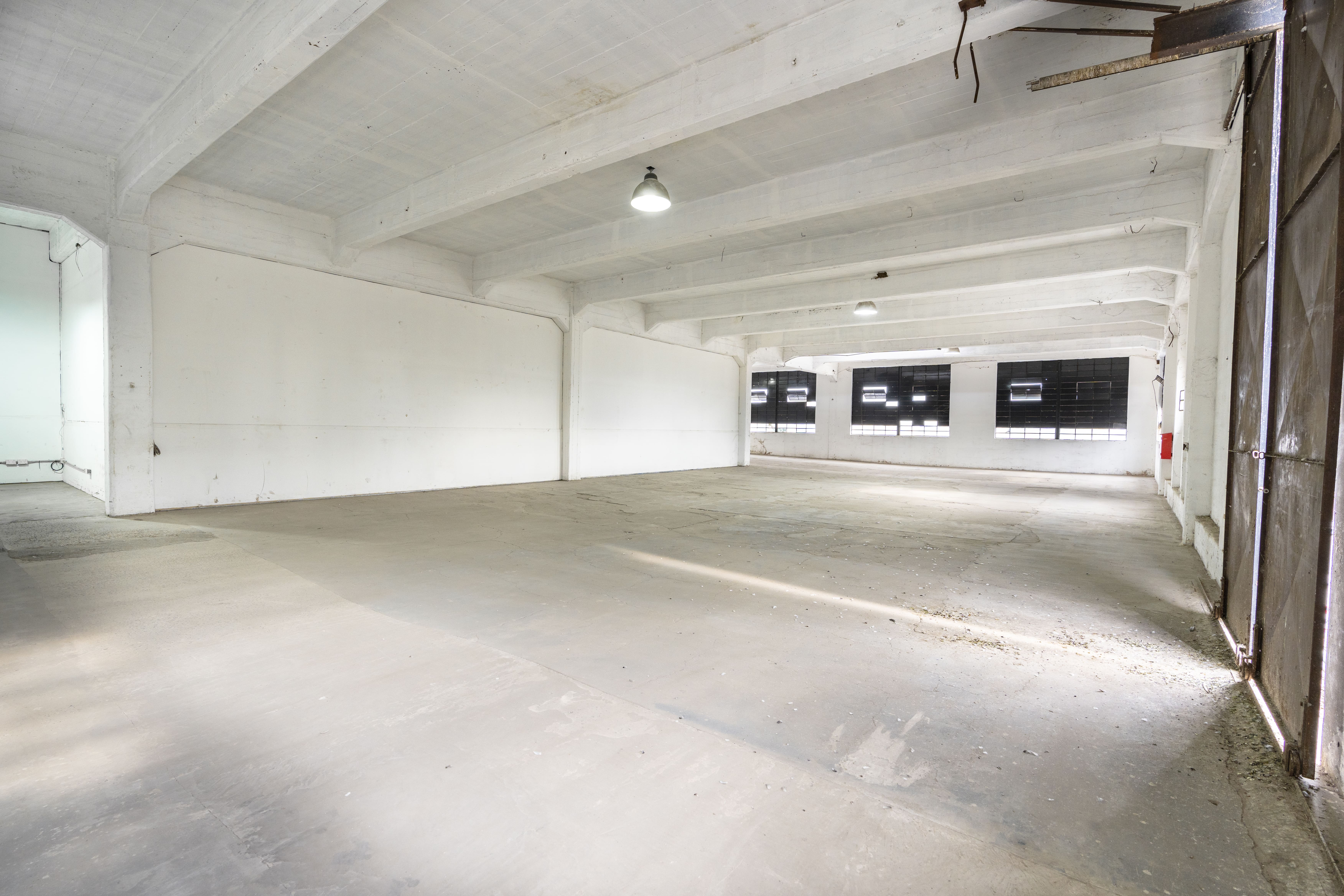 Interior del depósito de 477 m² en Parque Suárez, San Martín (foto 7)