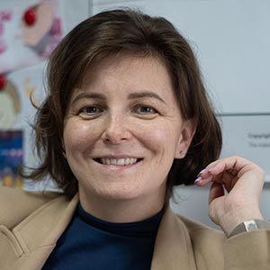 Carmen Miron