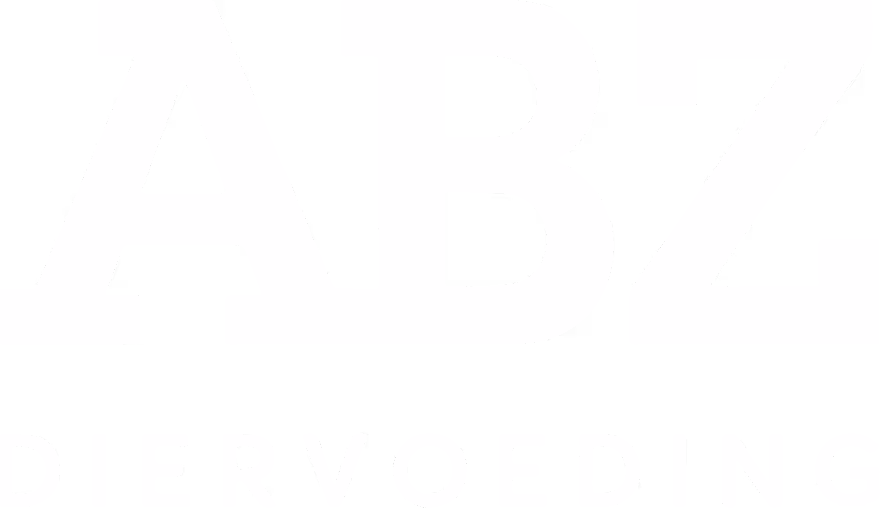 Witte letters ABZ boven het woord DIERVOEDING op zwarte achtergrond.