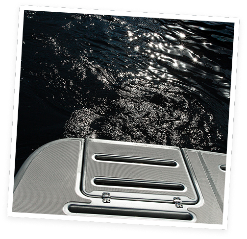 Dynamite Luxury Day Charter