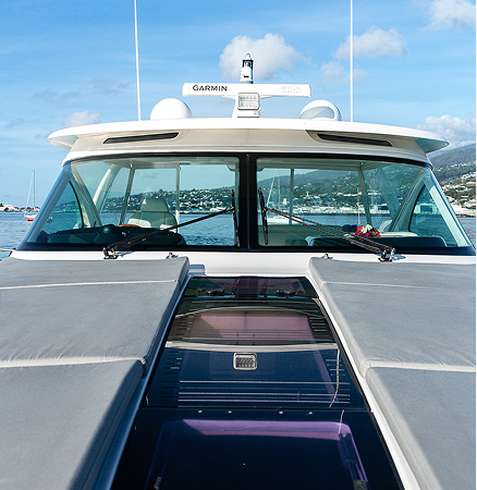 Dynamite Yacht Exterior
