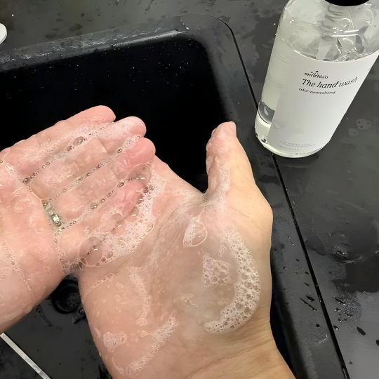 Foam and lather test on hand