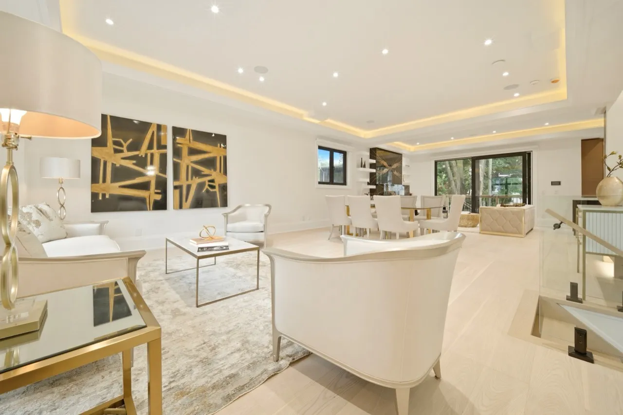 28 Pine Ave S, Mississauga — HDR listing photo