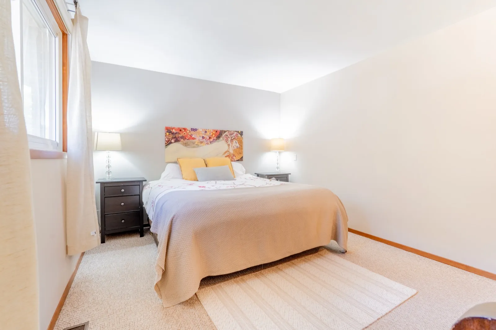 4 Cedar St, Port Colborne — primary bedroom
