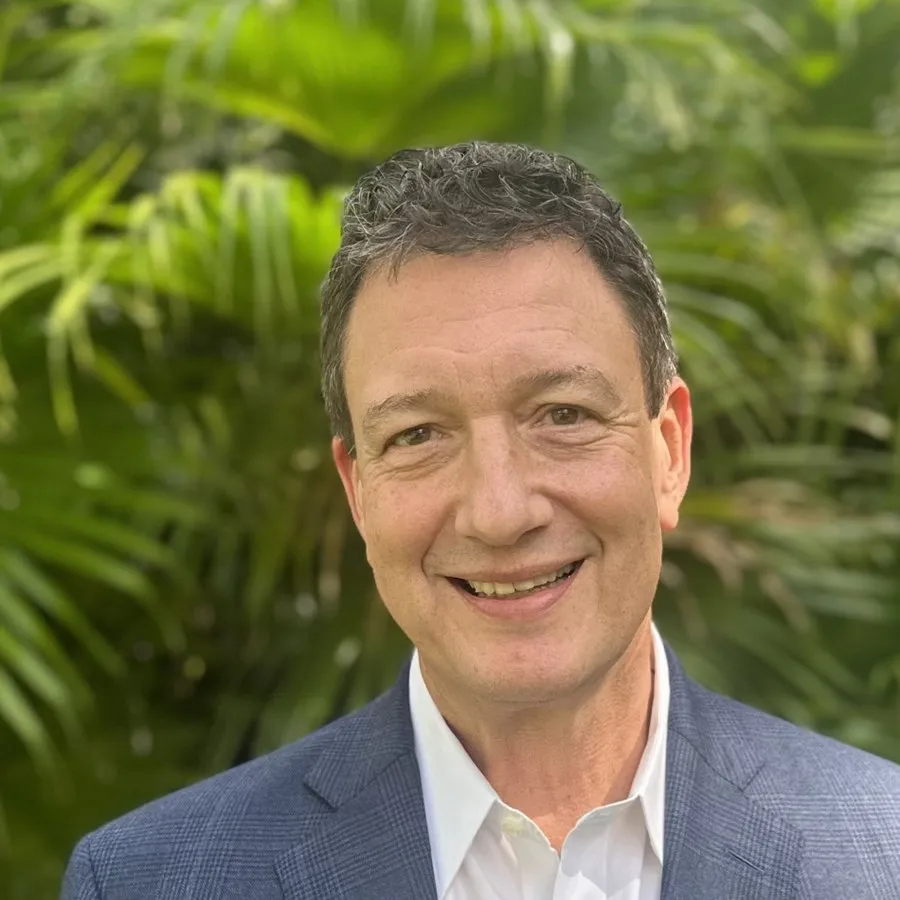 Dr. Robert J. Miller, Implantologe aus Delray Beach