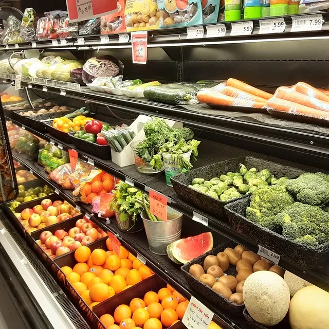 Grocery & Produce Kelowna
