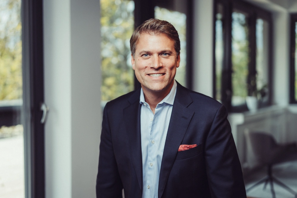 Dr. Arnd Halbach