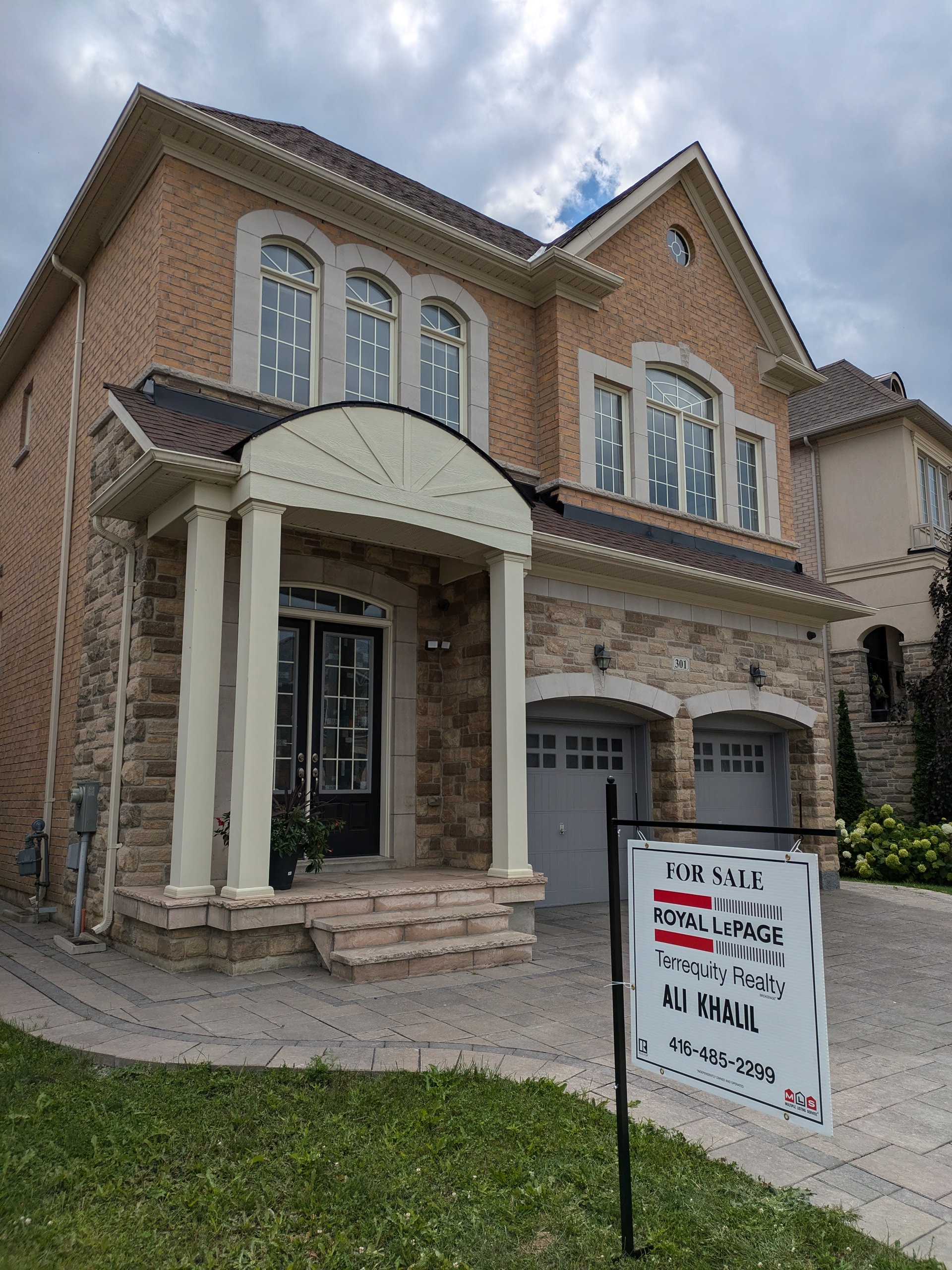 A GTA home listed for sale by Ali Khalil, Royal LePage Terrequity