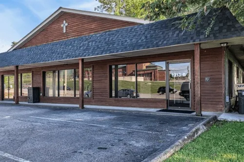 1213 W Gains St. Lawrenceburg, TN 38464
