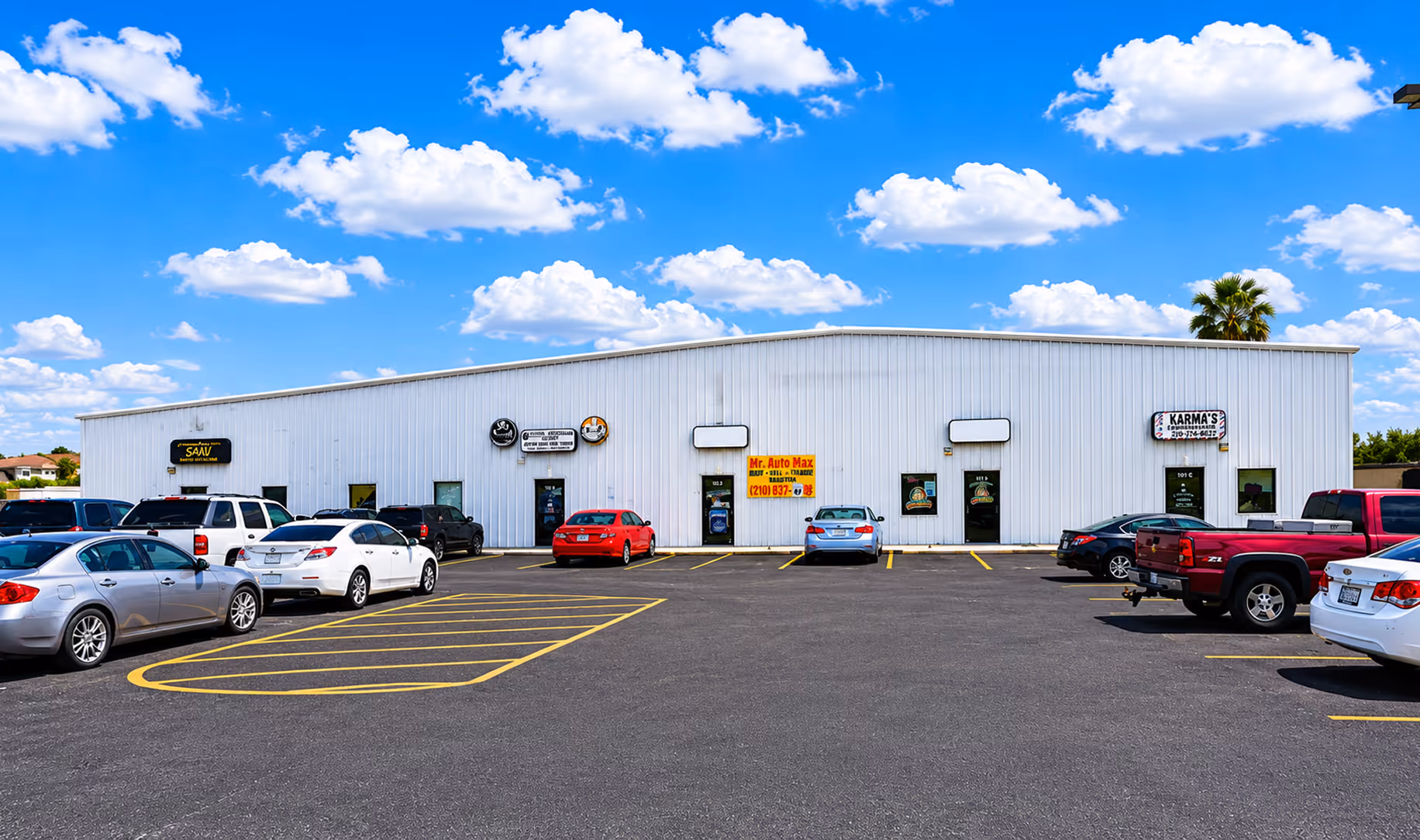 Woodlake Plaza