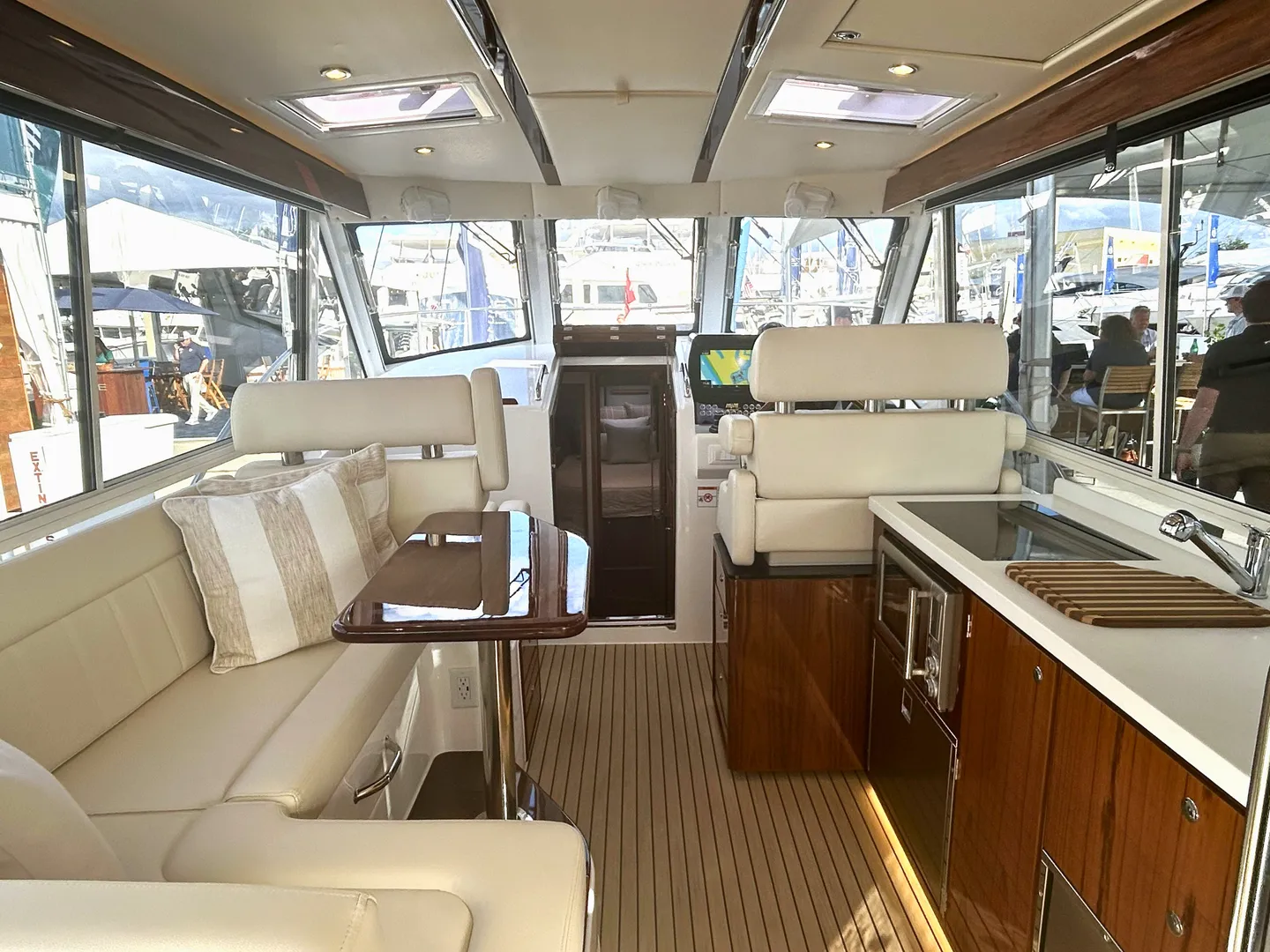 MJM 47R - foto 4 - Mr. Blu Yacht & Ship
