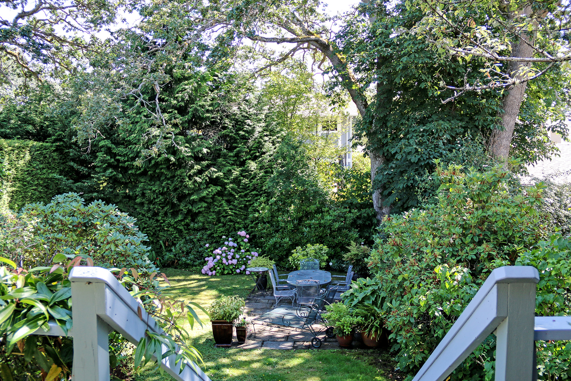 Stairs to backyard