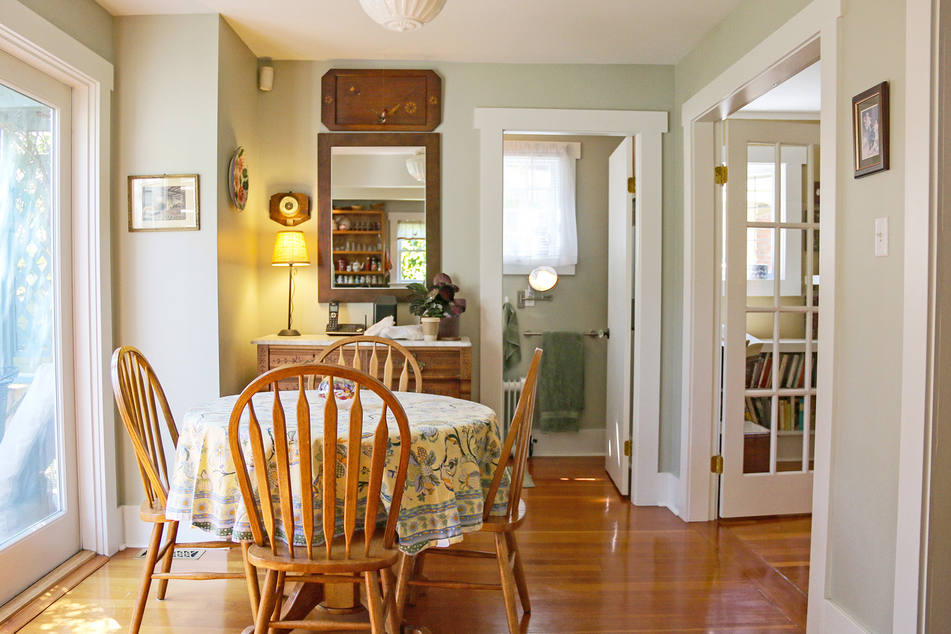 Breakfast area
