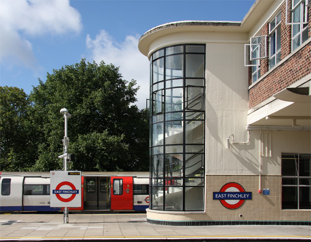 East Finchley train station