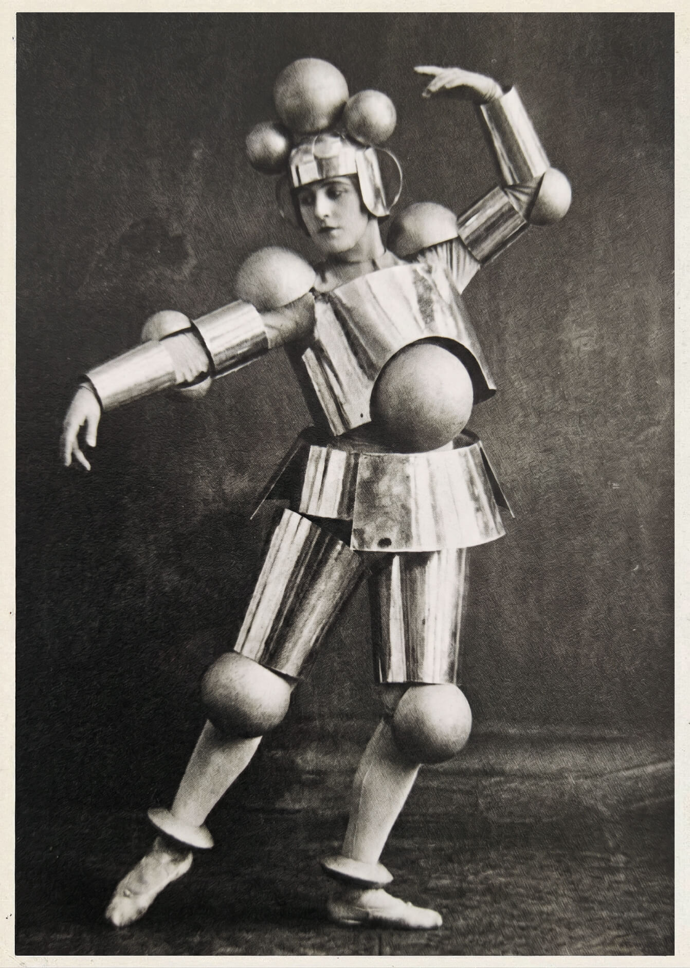 The Triadic Ballet - AI recreation