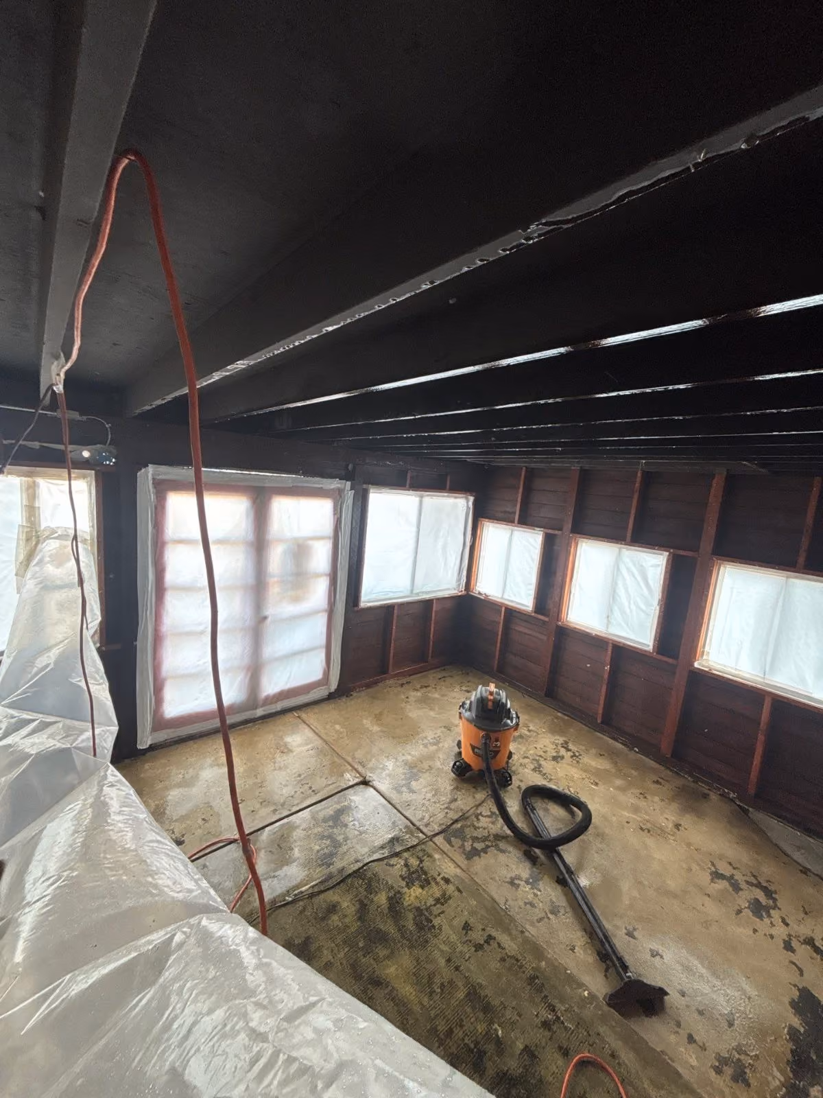 Stabilized room with air scrubbers running