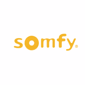 Somfy Schriftzug in gelber Farbe auf weißem Hintergrund.