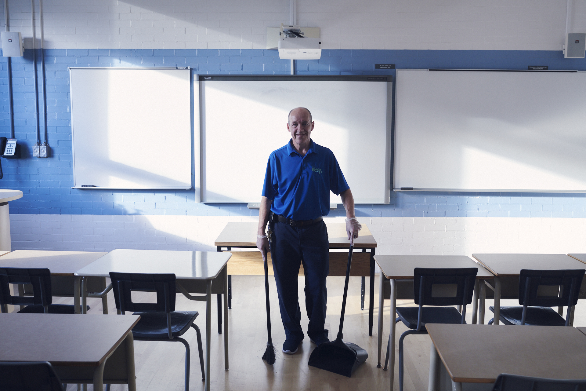 Métier : préposé à l’entretien ménager dans les écoles