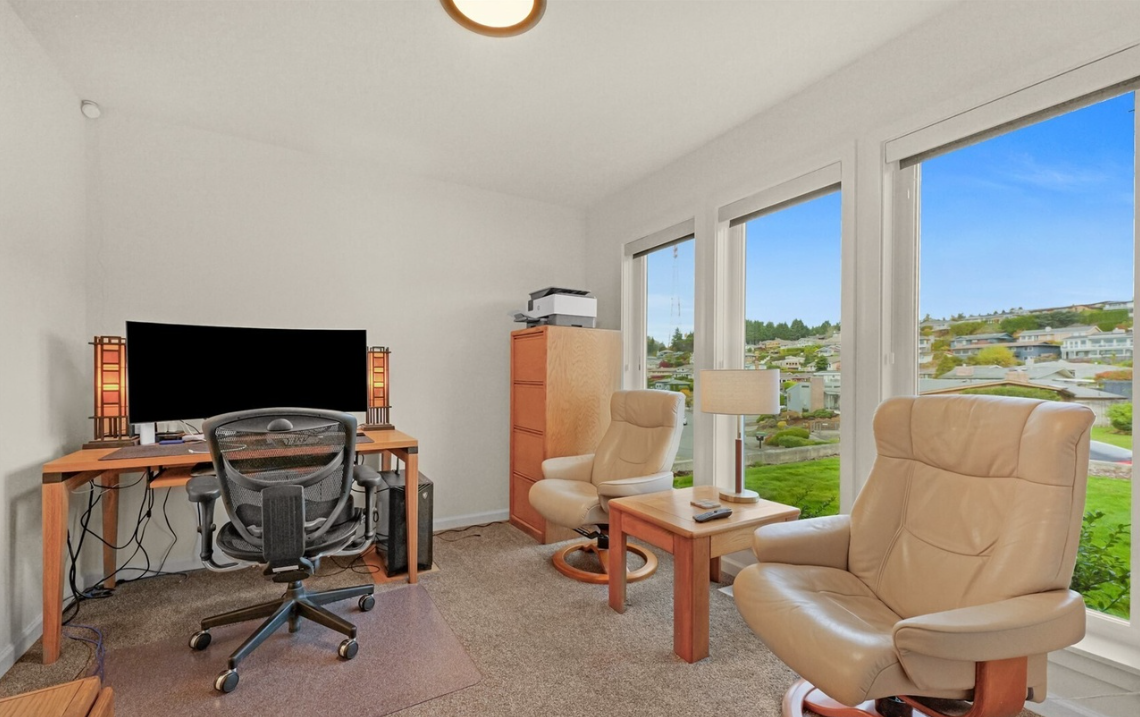 Home office in a completed Hilson Homes build in Tacoma, Washington