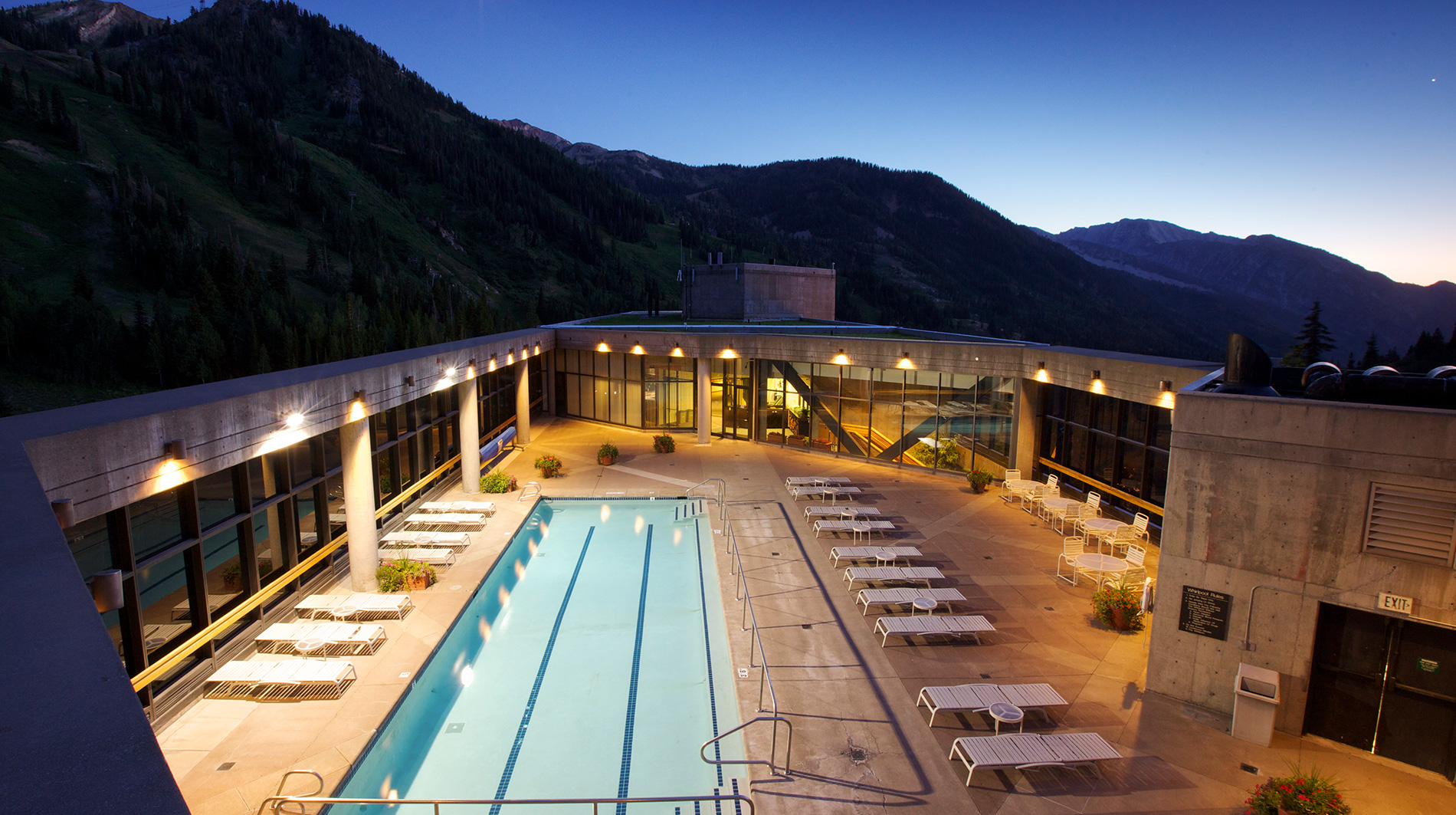 The Cliff Lodge