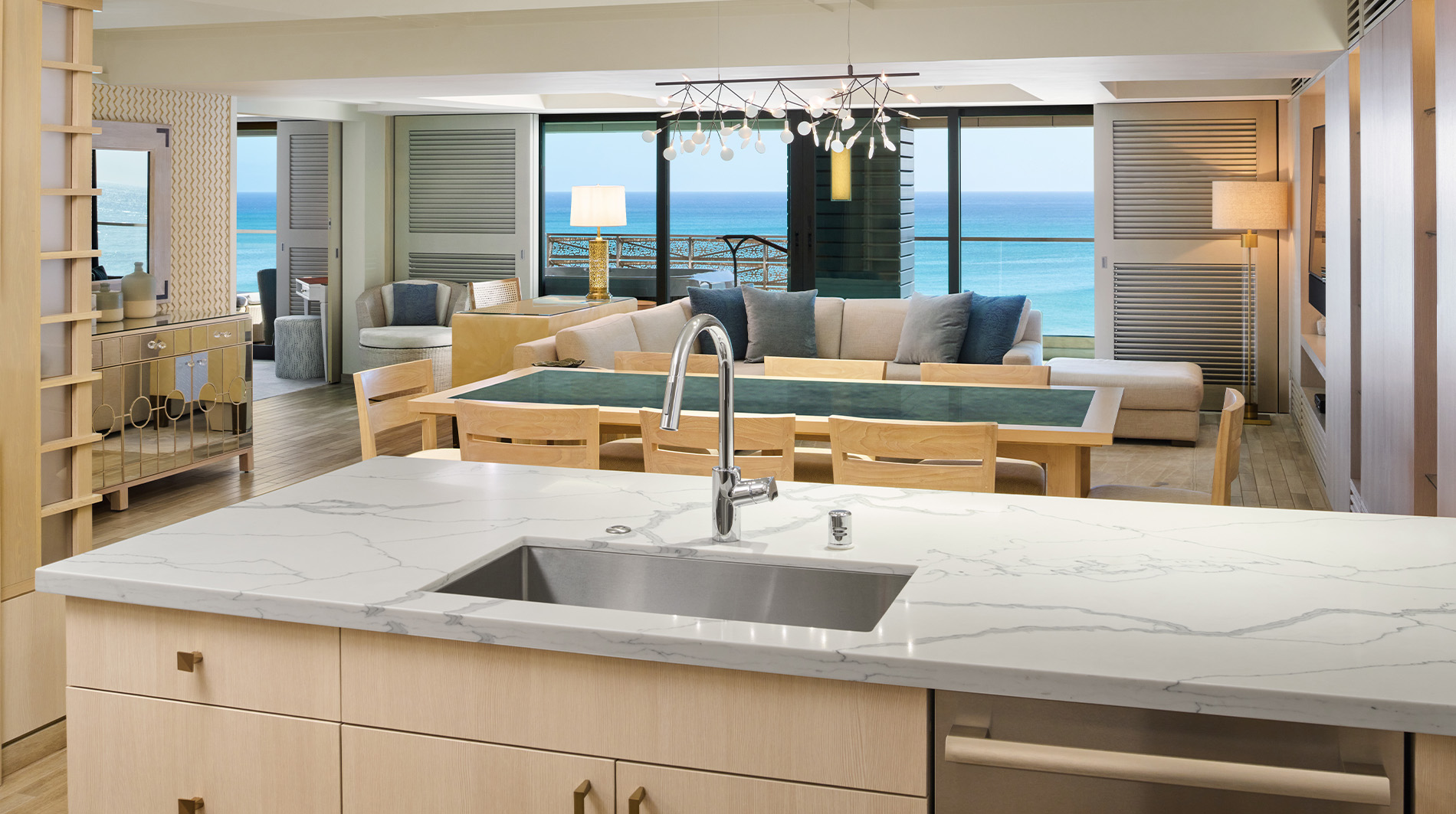 ESPACIO The Jewel of Waikiki