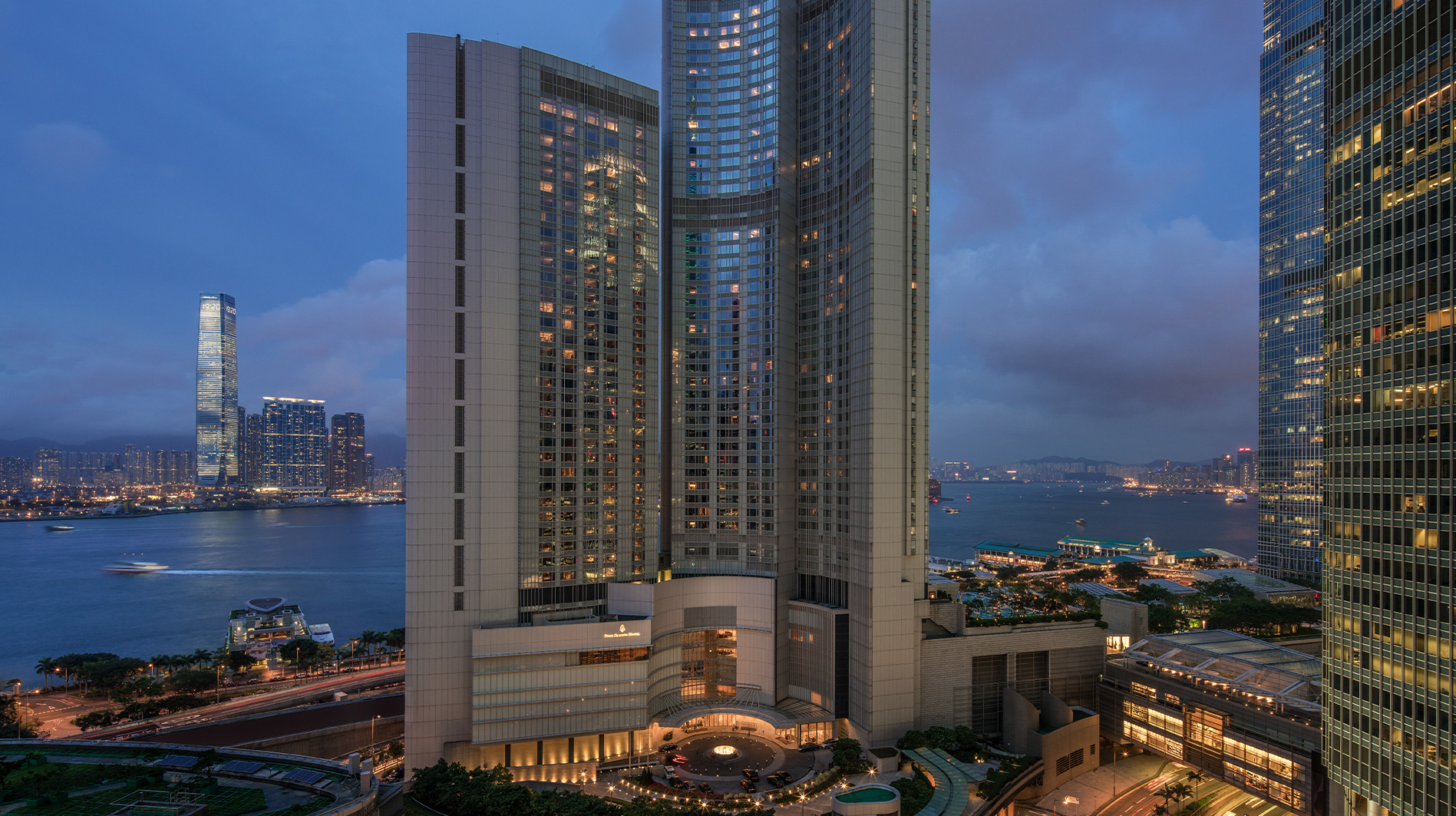 Four Seasons Hotel Hong Kong