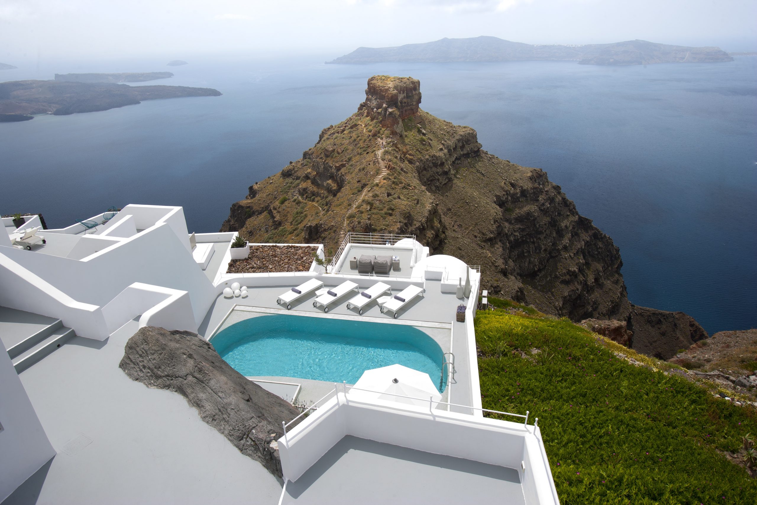 Grace Hotel, Auberge Collection