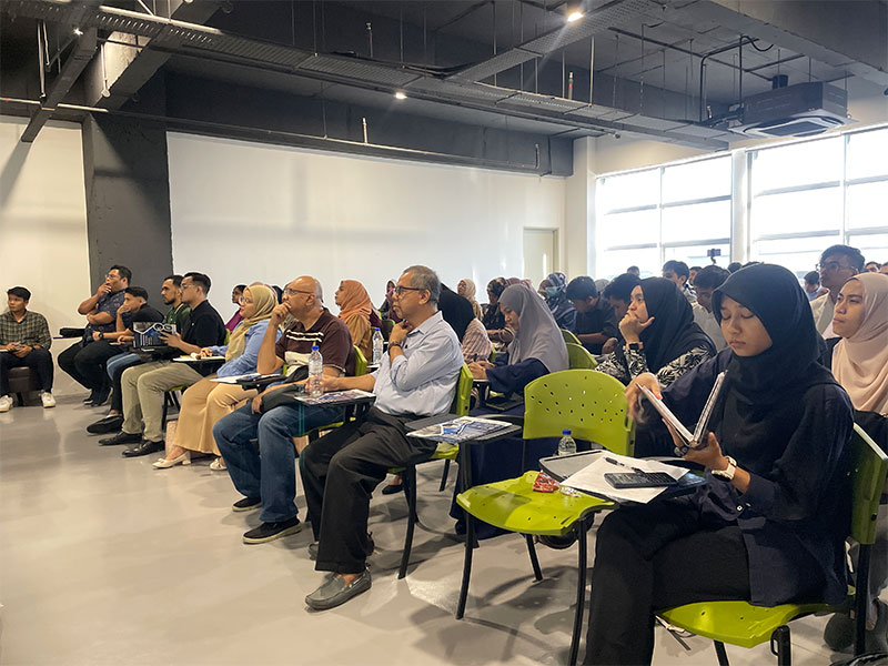 A National Training Week technical session run by Ikram Works