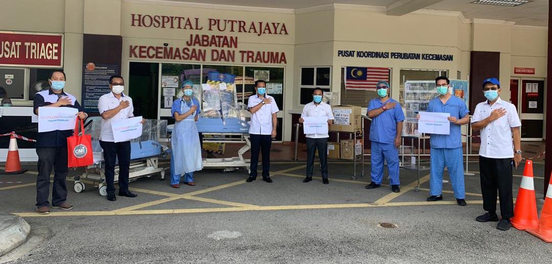 Protasco Active photograph: Hospital Putrajaya Menerima Sumbangan Kelengkapan Pelindung Diri (Ppe) Daripada Roadcare