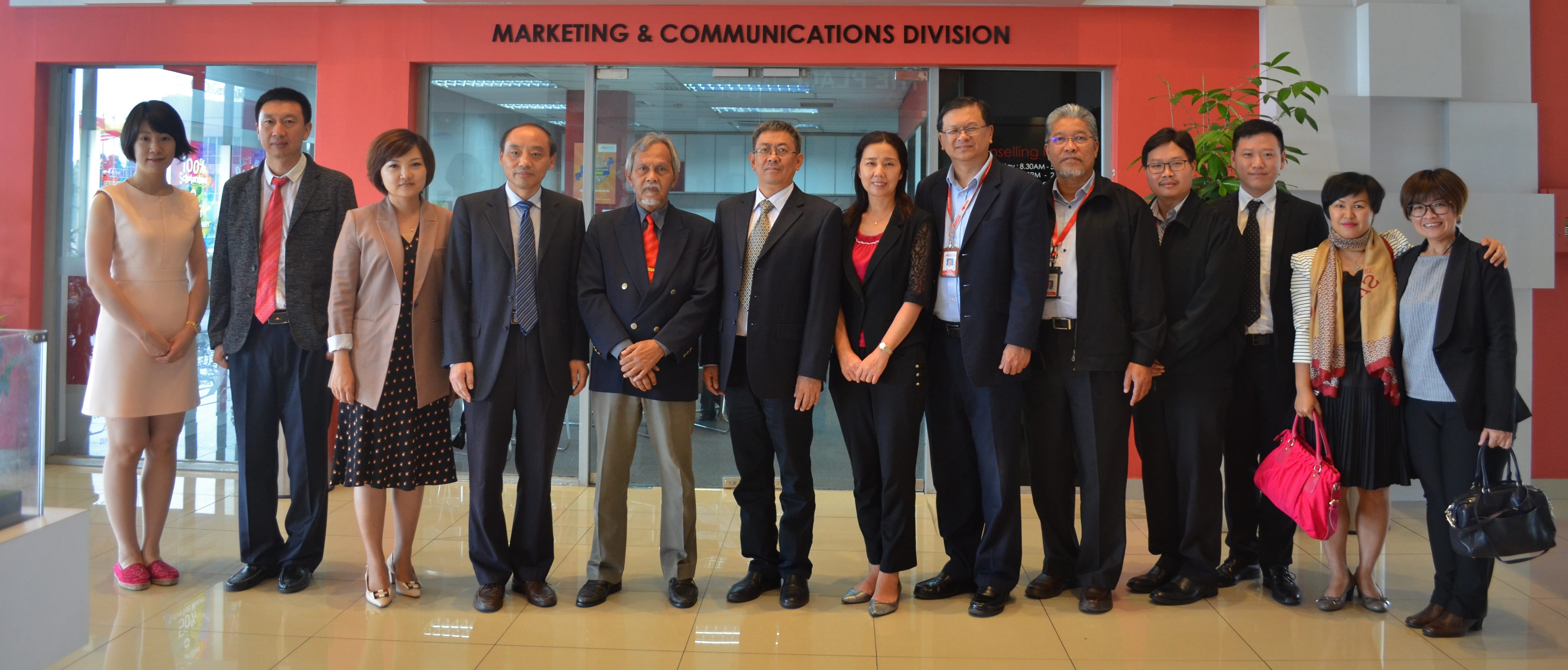 Protasco Active photograph: Visit from Nanjing Institute of Railway Technology, China