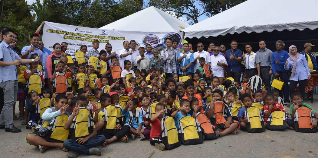 Protasco Active photograph: Program Sumbangan Amal Korporat Bersama Anak-Anak Orang Asli