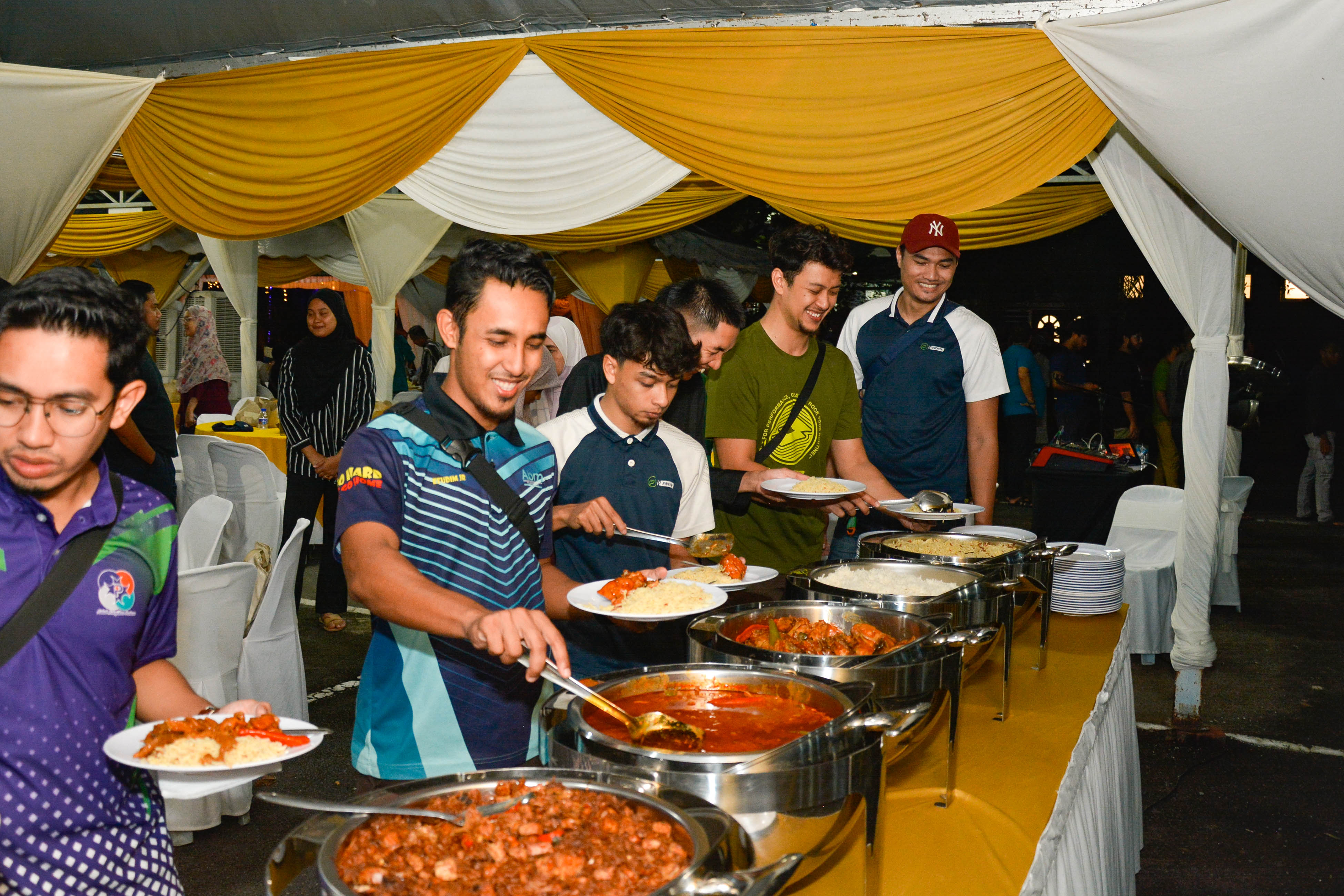 Protasco Active photograph: Majlis Iftar Perdana Masjid Ikram bersama Protasco Berhad