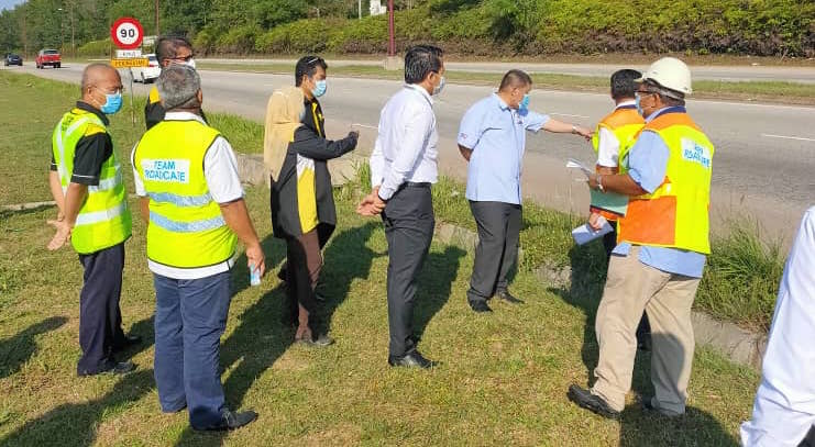 Protasco Active photograph: Pihak Roadcare Mengiringi YB Timbalan Menteri Kewangan Ii Dalam Lawatan di Jalan Laluan Kuantan-Cukai