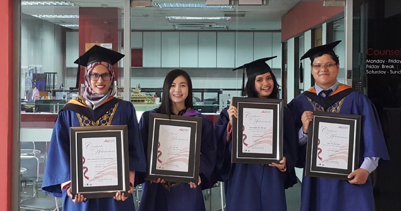 Protasco Active photograph: The 16th IUKL Convocation Ceremony 2018