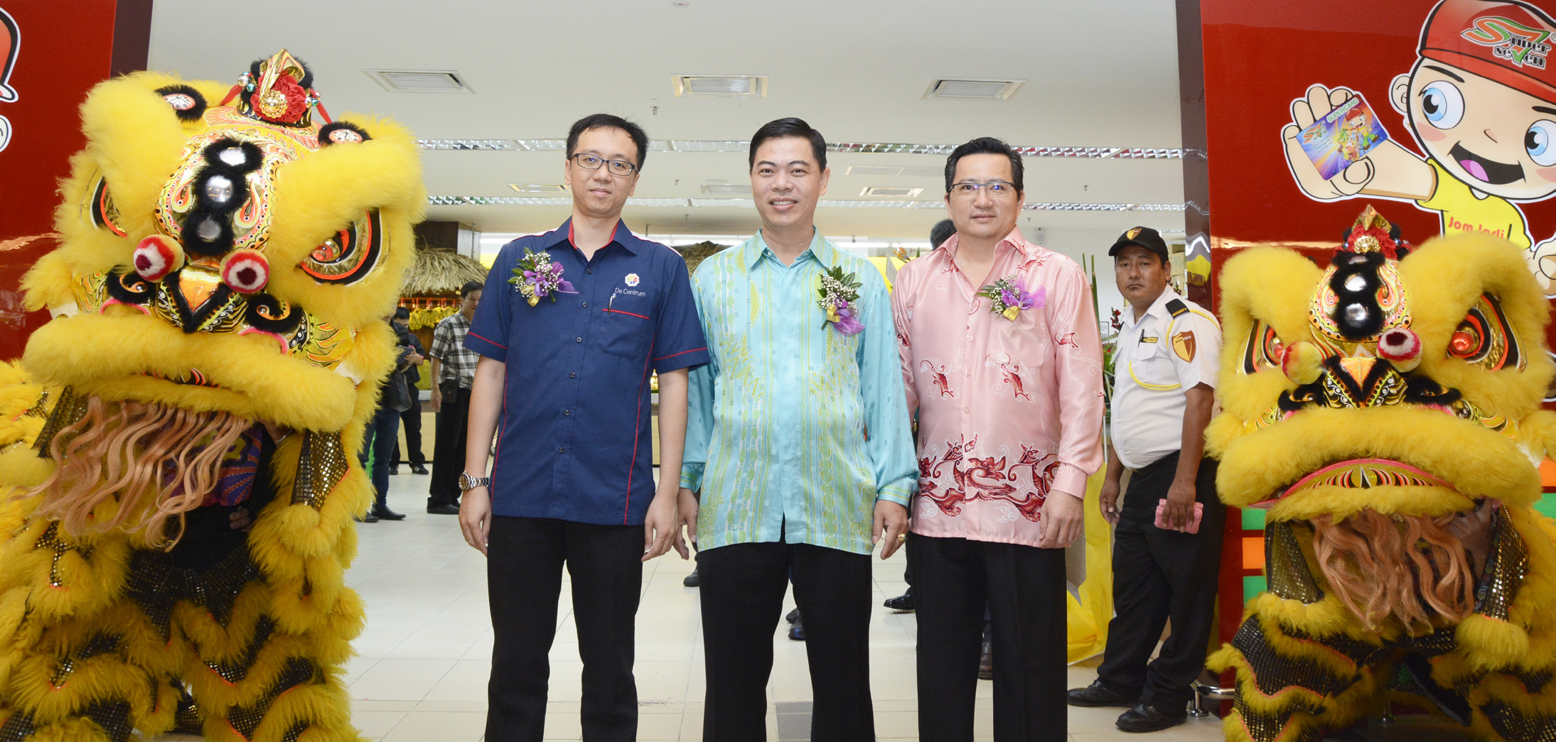 Protasco Active photograph: Super 7 Supermarket is now at De Centrum Mall