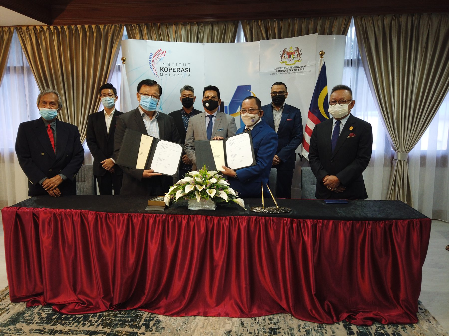 Protasco Active photograph: MOA Signing Ceremony Between IKRAM Education Sdn Bhd & Mkm Global Holdings Sdn Bhd