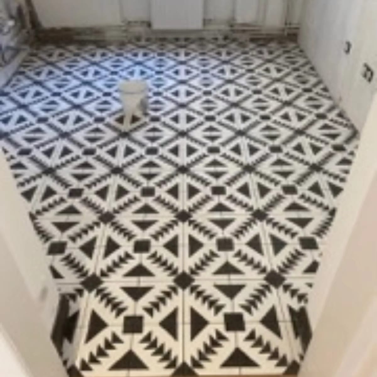 image of a sparkling bathroom