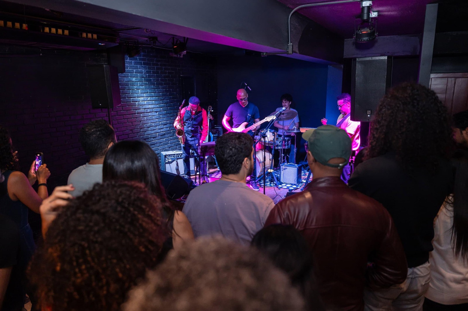 Dónde escuchar música en vivo en Santo Domingo [2026]